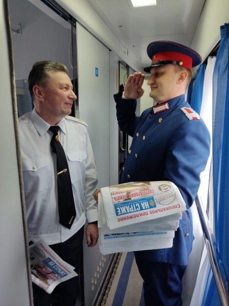 Уникальный Поезд направляется в сторону Бреста. Фоторепортаж