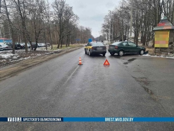 В Бресте водитель такси попал в ДТП В Бресте водитель такси попал в ДТП