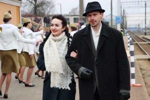 Уникальный Поезд направляется в сторону Бреста. Фоторепортаж