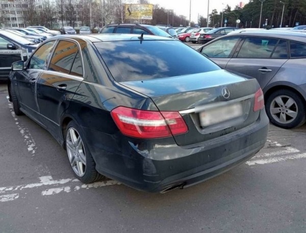 В Солигорске парень притворился покупателем авто, а позже угнал его В Солигорске парень притворился покупателем авто, а позже угнал его