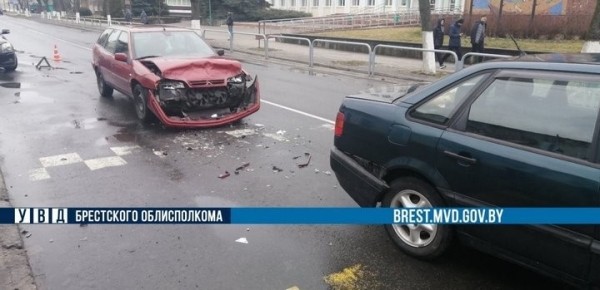В Пинске произошло жесткое ДТП В Пинске произошло жесткое ДТП
