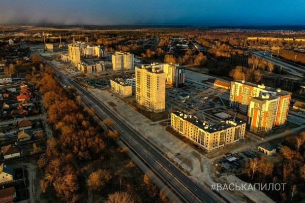 Смотрим с высоты, как выглядит новый квартал на ул. Лейтенанта Рябцева в Бресте
             
                Смотрим с высоты, как выглядит новый квартал на ул. Лейтенанта Рябцева в Бресте