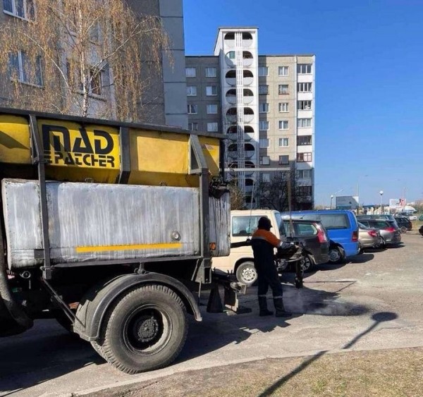 В Бресте активно ведутся работы по ямочному ремонту