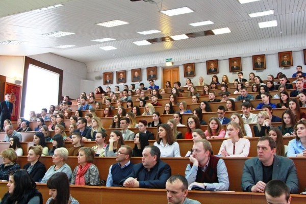 Украина больше не признает белорусские дипломы и школьные аттестаты