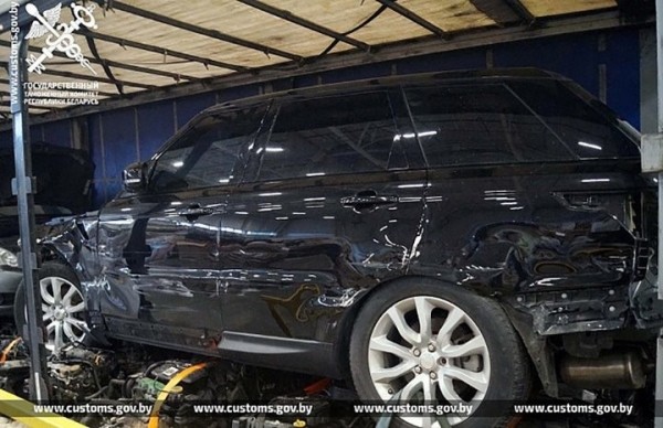 Началась контрабанда предметов роскоши? Под видом запчастей пытались провезти Range Rover Sport Началась контрабанда предметов роскоши? Под видом запчастей пытались провезти Range Rover Sport