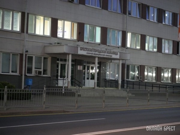 График работы больниц и поликлиник в выходные и праздничные дни График работы больниц и поликлиник в выходные и праздничные дни