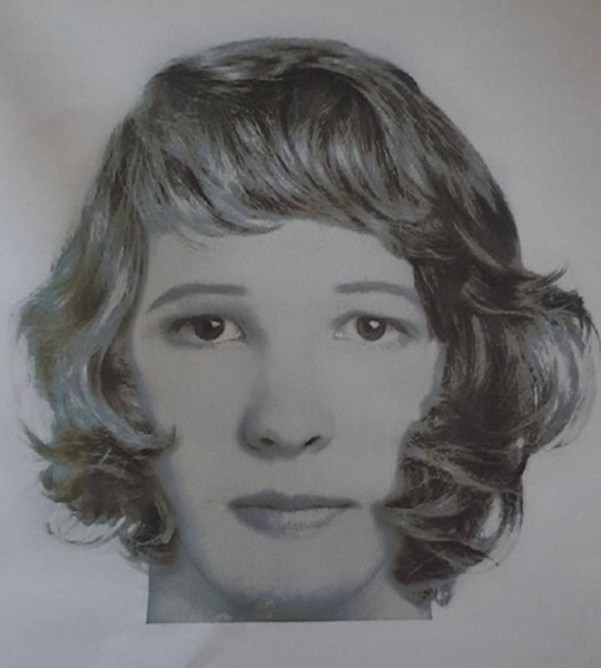 В Бресте пенсионерка отдала курьеру $10 тысяч, думая, что спасает дочь В Бресте пенсионерка отдала курьеру $10 тысяч, думая, что спасает дочь