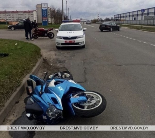 ДТП с участием двух мотоциклистов произошло на Брестчине ДТП с участием двух мотоциклистов произошло на Брестчине