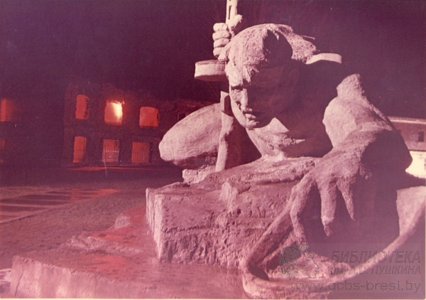 День открытия Мемориального комплекса «Брестская крепость-герой». Фото и подробности День открытия Мемориального комплекса «Брестская крепость-герой». Фото и подробности