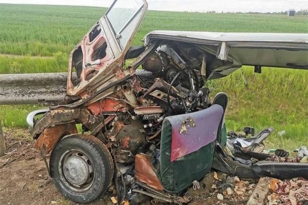 В Беларуси «Жигули» напоролись на отбойник – двое в больнице В Беларуси «Жигули» напоролись на отбойник – двое в больнице