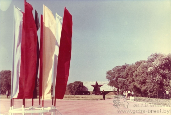 День открытия Мемориального комплекса «Брестская крепость-герой». Фото и подробности День открытия Мемориального комплекса «Брестская крепость-герой». Фото и подробности