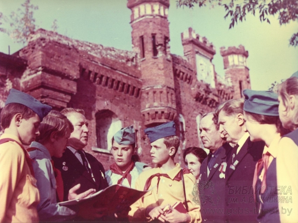 День открытия Мемориального комплекса «Брестская крепость-герой». Фото и подробности День открытия Мемориального комплекса «Брестская крепость-герой». Фото и подробности