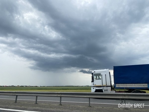 Вводятся летние ограничения для машин на дорогах – что это значит? Вводятся летние ограничения для машин на дорогах – что это значит?