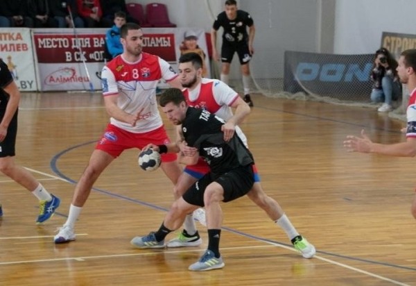 Гандболисты «Машеки» сенсационно обыграли «Мешков Брест» в 1/2 финала Кубка Беларуси