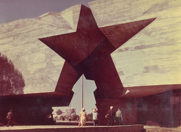 День открытия Мемориального комплекса «Брестская крепость-герой». Фото и подробности День открытия Мемориального комплекса «Брестская крепость-герой». Фото и подробности