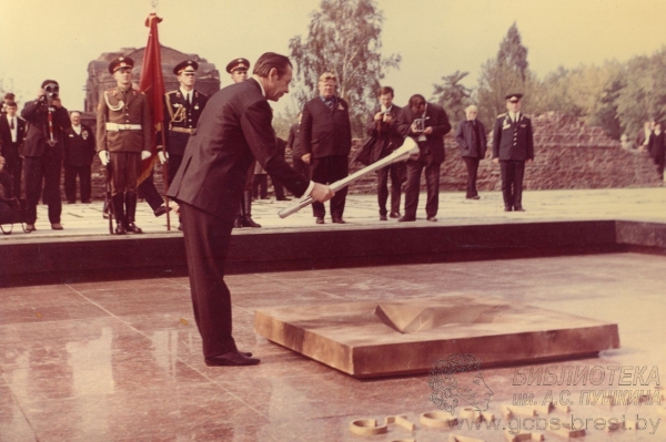 День открытия Мемориального комплекса «Брестская крепость-герой». Фото и подробности День открытия Мемориального комплекса «Брестская крепость-герой». Фото и подробности