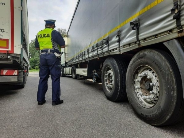 Водители-белорусы могут лишиться права на вождение в Польше за манипуляции с тахографом Водители-белорусы могут лишиться права на вождение в Польше за манипуляции с тахографом