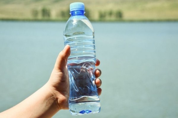 Можно ли в жару пить холодную воду? Что говорит врач Можно ли в жару пить холодную воду? Что говорит врач