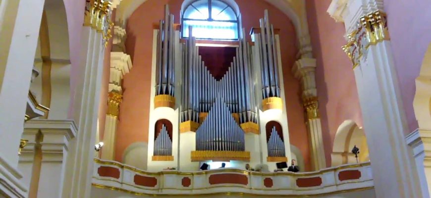 В Софийском соборе прошел сольный концерт воспитанников и учителей ДШИ №1 Новополоцка В Софийском соборе прошел сольный концерт воспитанников и учителей ДШИ №1 Новополоцка