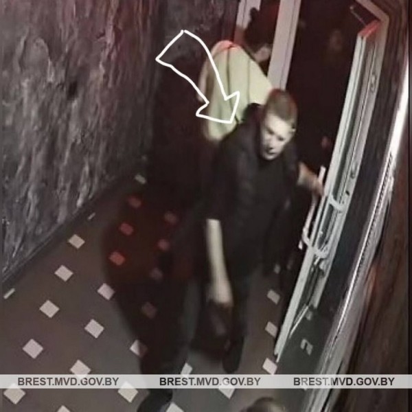 В Бресте милиция устанавливает личности мужчины и женщины В Бресте милиция устанавливает личности мужчины и женщины