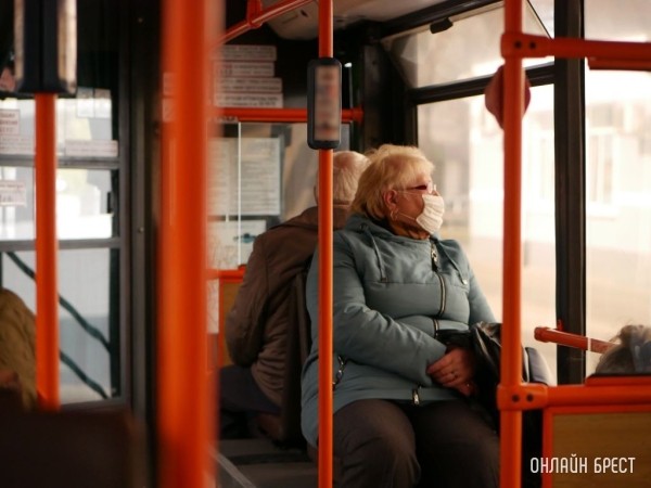 В Бресте 8 апреля открывают три «дачных» маршрута автобусов. На трех меняют расписание