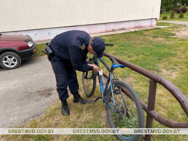 Как вам ноу-хау? Инновации в борьбе с велосипедными кражами от брестских правоохранителей