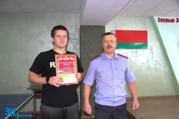 Пьяный маршрутчик с 3,1 промилле вез 12 пассажиров. Его задержали по звонку дальнобойщика