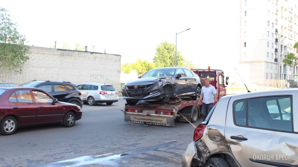 Вот как все было! Видео жесткого ДТП на Гоголя в Бресте Вот как все было! Видео жесткого ДТП на Гоголя в Бресте