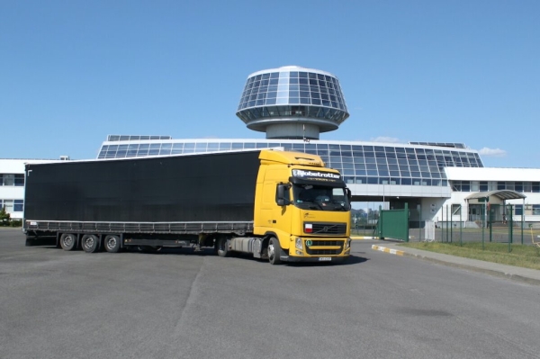 Съездили на границу с Польшей и посмотрели, есть ли скопления фур Съездили на границу с Польшей и посмотрели, есть ли скопления фур