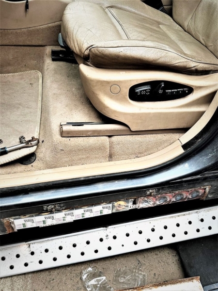 BMW с хитрыми тайниками остановили литовцы вблизи границы с Беларусью BMW с хитрыми тайниками остановили литовцы вблизи границы с Беларусью