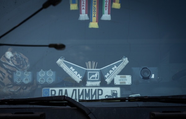 «Наши пожилые водители почти все в разводе». Пообщались с дальнобойщиками на белорусско-литовской границе «Наши пожилые водители почти все в разводе». Пообщались с дальнобойщиками на белорусско-литовской границе