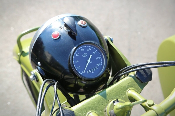 Считай, музейный экспонат! Белорус заморочился и вложил $10 тысяч в мотоцикл М-72 1953 г. в.