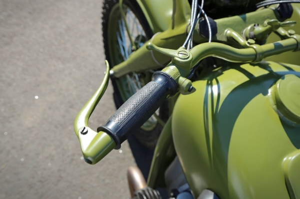 Считай, музейный экспонат! Белорус заморочился и вложил $10 тысяч в мотоцикл М-72 1953 г. в.