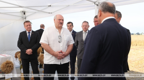 Александр Лукашенко с рабочей поездкой прибыл в Брестскую область. Подробности