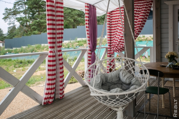 «Заткнула за пояс соседских мужей». История минчанки, которая сделала все сама: дом, мебель и даже сауну «Заткнула за пояс соседских мужей». История минчанки, которая сделала все сама: дом, мебель и даже сауну