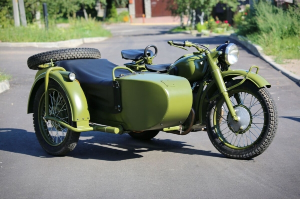 Считай, музейный экспонат! Белорус заморочился и вложил $10 тысяч в мотоцикл М-72 1953 г. в.