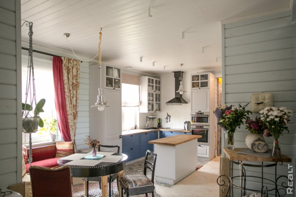 «Заткнула за пояс соседских мужей». История минчанки, которая сделала все сама: дом, мебель и даже сауну «Заткнула за пояс соседских мужей». История минчанки, которая сделала все сама: дом, мебель и даже сауну