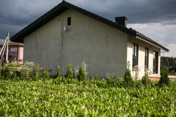 Как белорусы за три месяца построили дом из бетонных панелей Как белорусы за три месяца построили дом из бетонных панелей