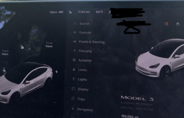 Владелец трехлетней Tesla в раздумьях: заменить батарею за $12 000 или продать машину за $16 000