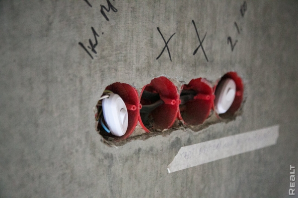 Как белорусы за три месяца построили дом из бетонных панелей Как белорусы за три месяца построили дом из бетонных панелей