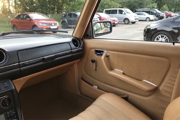 Это один из самых дорогих Mercedes W123 в Беларуси?