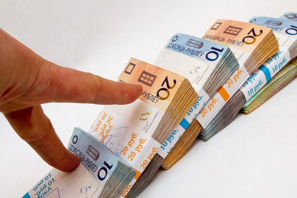 Парикмахер, прораб, директор: кому в Беларуси платят зарплату 10 тысяч и больше? Парикмахер, прораб, директор: кому в Беларуси платят зарплату 10 тысяч и больше?