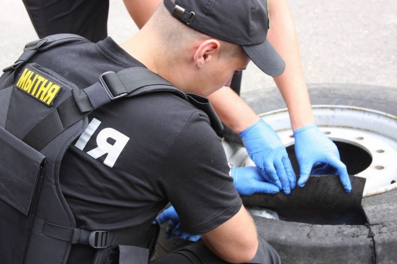 Пятерых граждан Беларуси и Польши задержали брестские сотрудники наркоконтроля и таможни