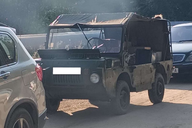 Не пустят – переплывет. В очереди на границе в Польшу из Бреста замечен ЛуАЗ-967