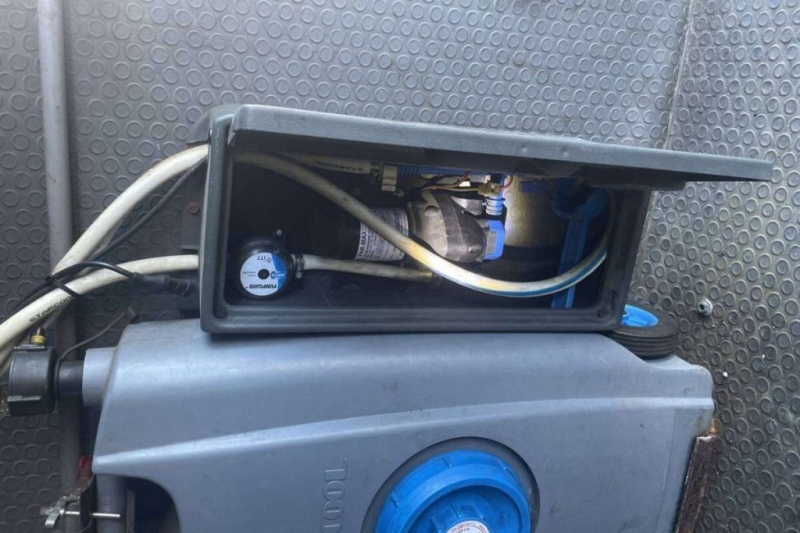 Литовская таможня задержала рейсовый автобус МАЗ за контрабанду наличных и сигарет