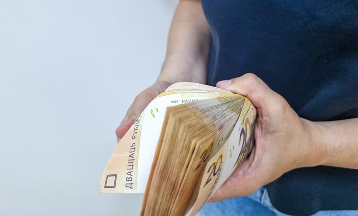 Продавец одежды недоплатил налогов почти на 1 млн рублей